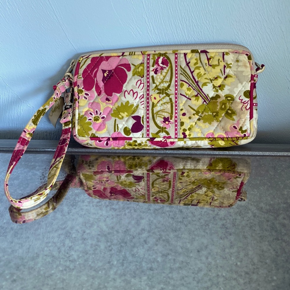 Vera Bradley Make Me Blush quilted wristlet
